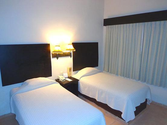 צ'טומאל Hotel Marlon מראה חיצוני תמונה