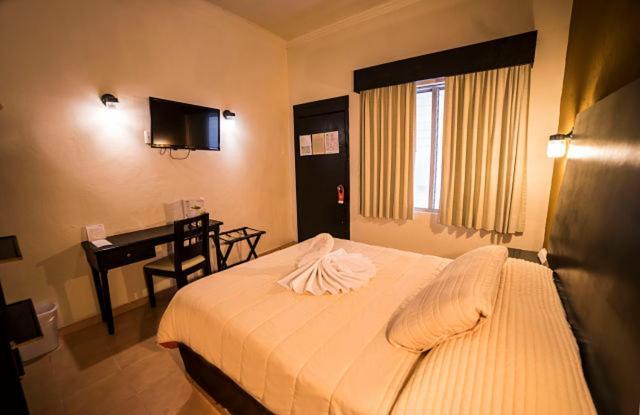צ'טומאל Hotel Marlon מראה חיצוני תמונה