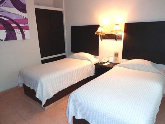 צ'טומאל Hotel Marlon מראה חיצוני תמונה