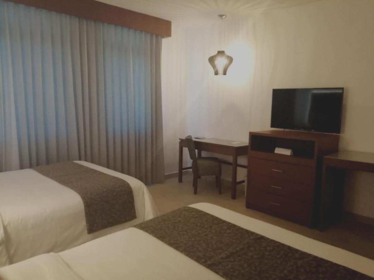 צ'טומאל Hotel Marlon מראה חיצוני תמונה