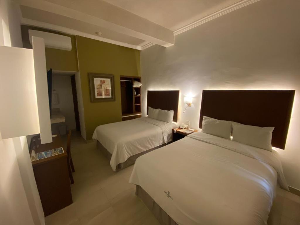 צ'טומאל Hotel Marlon מראה חיצוני תמונה