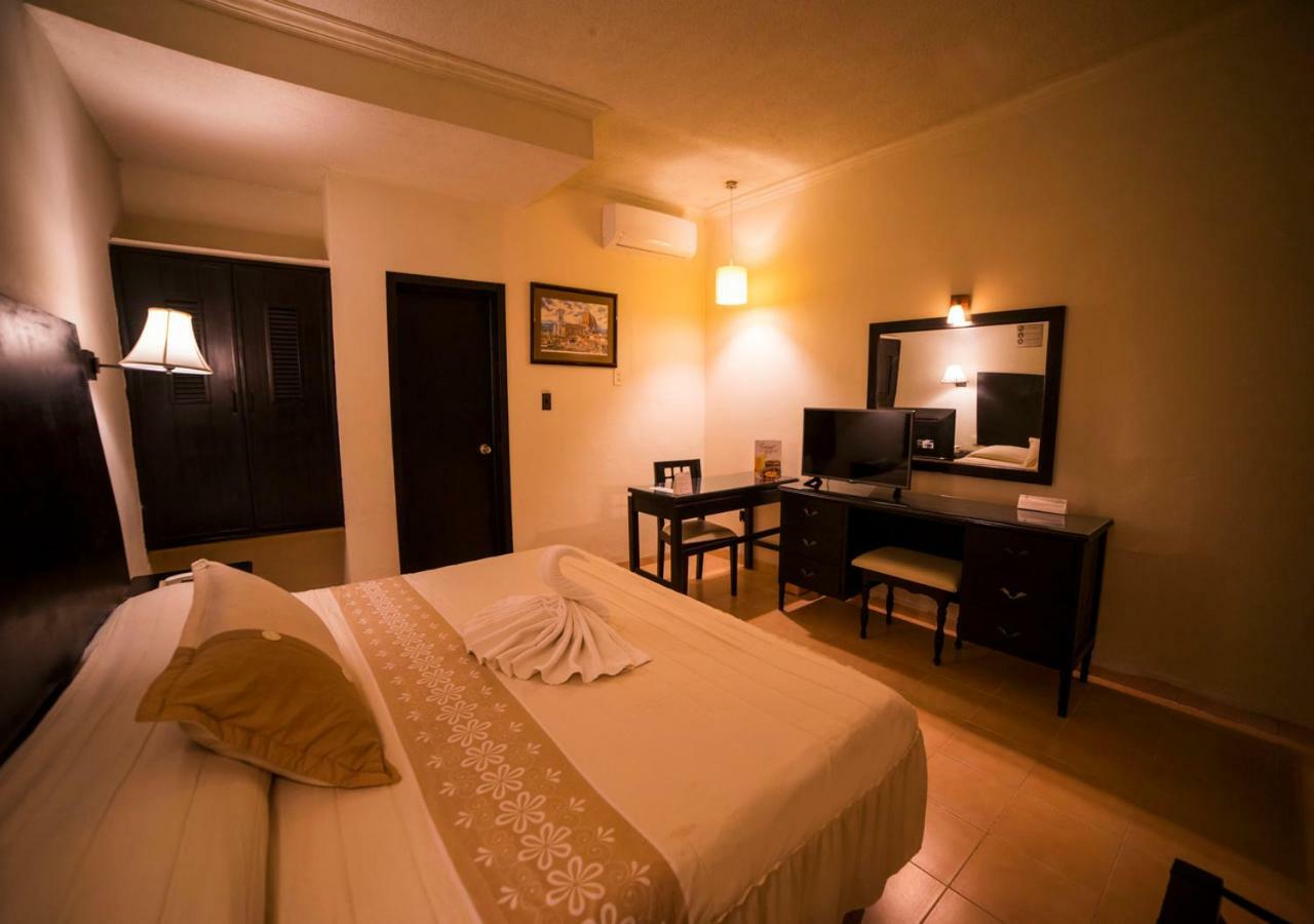 צ'טומאל Hotel Marlon מראה חיצוני תמונה